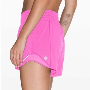 Lululemon Hotty Hot shorts 4inch